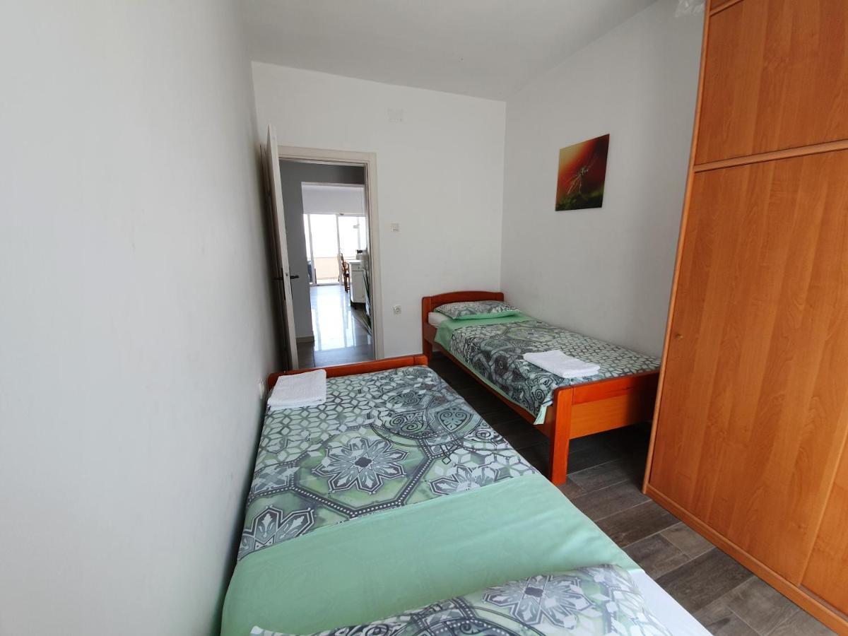 Apartments Dora Vantacici Buitenkant foto